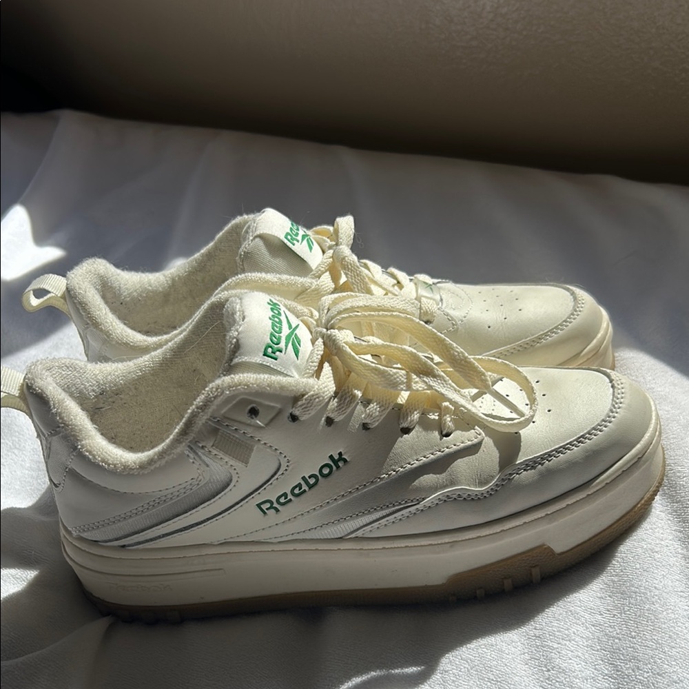 Reebok Off-White and Green Casual Sneakers